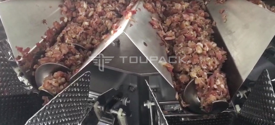 14 Pesadora de cabeza de tornillo 2.0KW 410kg Carne de cerdo picada Carne fresca Pesadora y máquina de embalaje