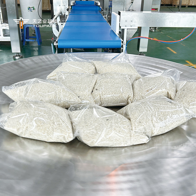 Máquina automática de embalaje de pistachos de palomitas de maíz de palomitas de maíz de cacahuete de tostado de nueces de anacardos de caju Máquina de embalaje de pesas multi-cabeza