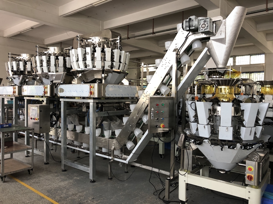Tipo seguro transportador del cuenco de la comida mensurable de la empaquetadora de la salmuera 0.75KW de los bebedores para los bloques de los remiendos