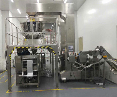 Auto de ISO9001 50Bpm que pesa la máquina de relleno y de aislamiento para los cacahuetes de la piel de los pescados